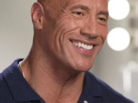 Dwayne Johnson e la statua di cera con il colore di pelle sbagliato: 'Ha decisamente bisogno di miglioramenti'