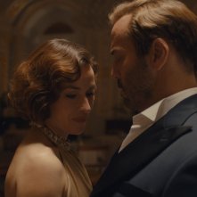 The Performance: Maimie Mccoy (Carol) And Jeremy Piven (Harold) in una scena
