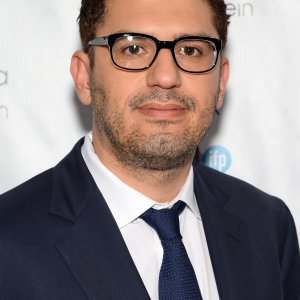 Locandina di Sam Esmail