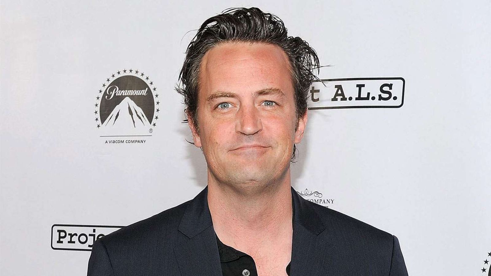 Matthew Perry, l'attore di Friends è morto a 54 anni