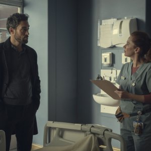 Locked In: Anna Friel in una scena del film