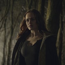 Locked In: Rose Williams in una scena del film