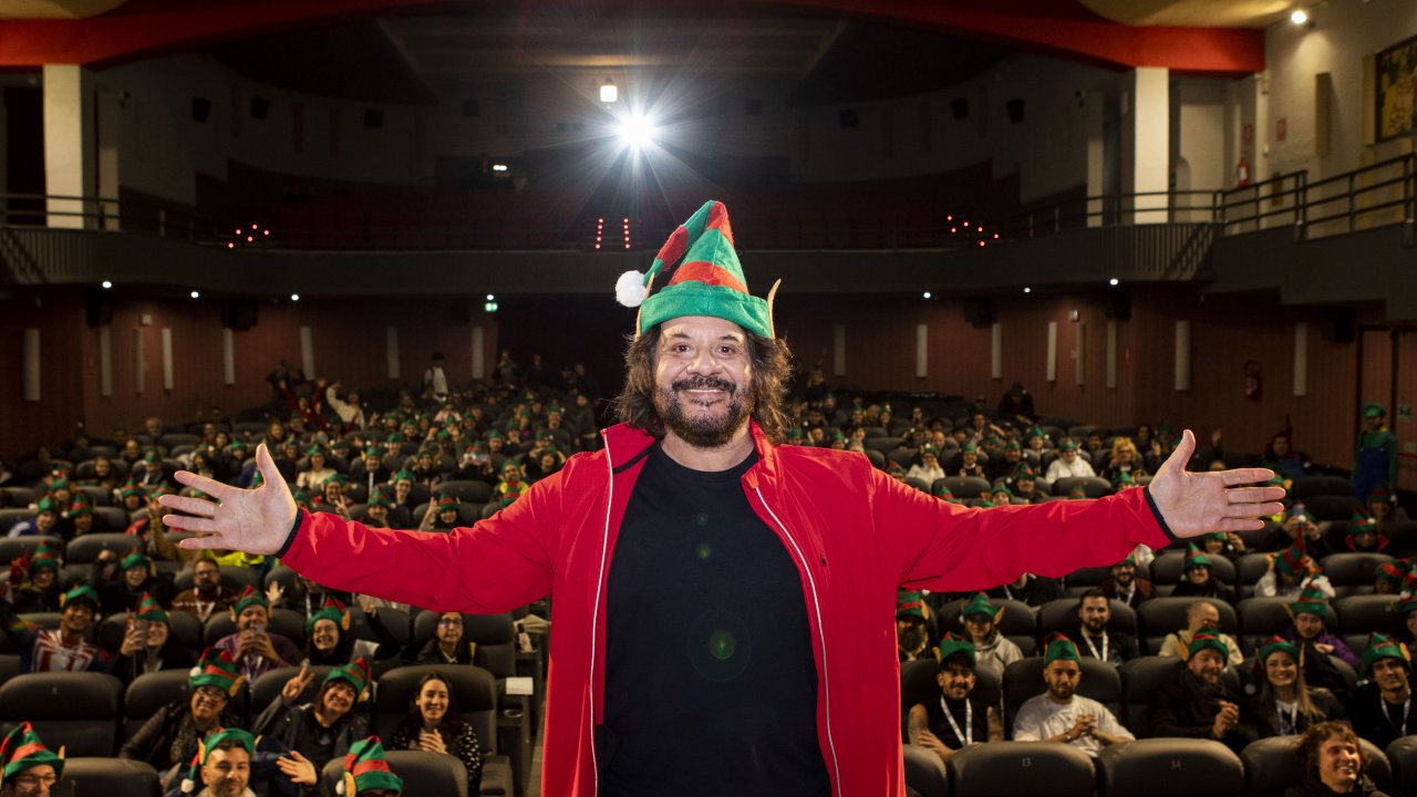 Elf Me, Lillo sul film di Natale di Prime Video: 'Sono la risposta natalizia a E.T.!'