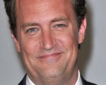 Matthew Perry, si indaga per omicidio e rapina: 'Non c'è acqua nei polmoni'