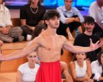 Amici 23: 'Alessandra Celentano basta umiliare Nicholas', dice la madre del ballerino