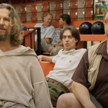 Il grande Lebowski: Jeff Bridges e John Goodman in una foto del film