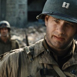 Salvate il soldato Ryan: Tom Hanks durante una scena del film