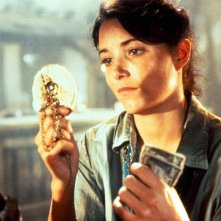 I predatori dell'Arca perduta: Karen Allen durante una scena del film