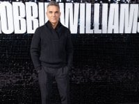 Robbie Williams, la recensione: confessioni intime di una mente fragile