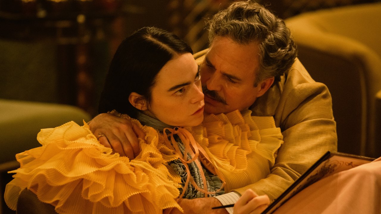 Povere creature! ancora primo al box office italiano, supera i 4,7 milioni di euro