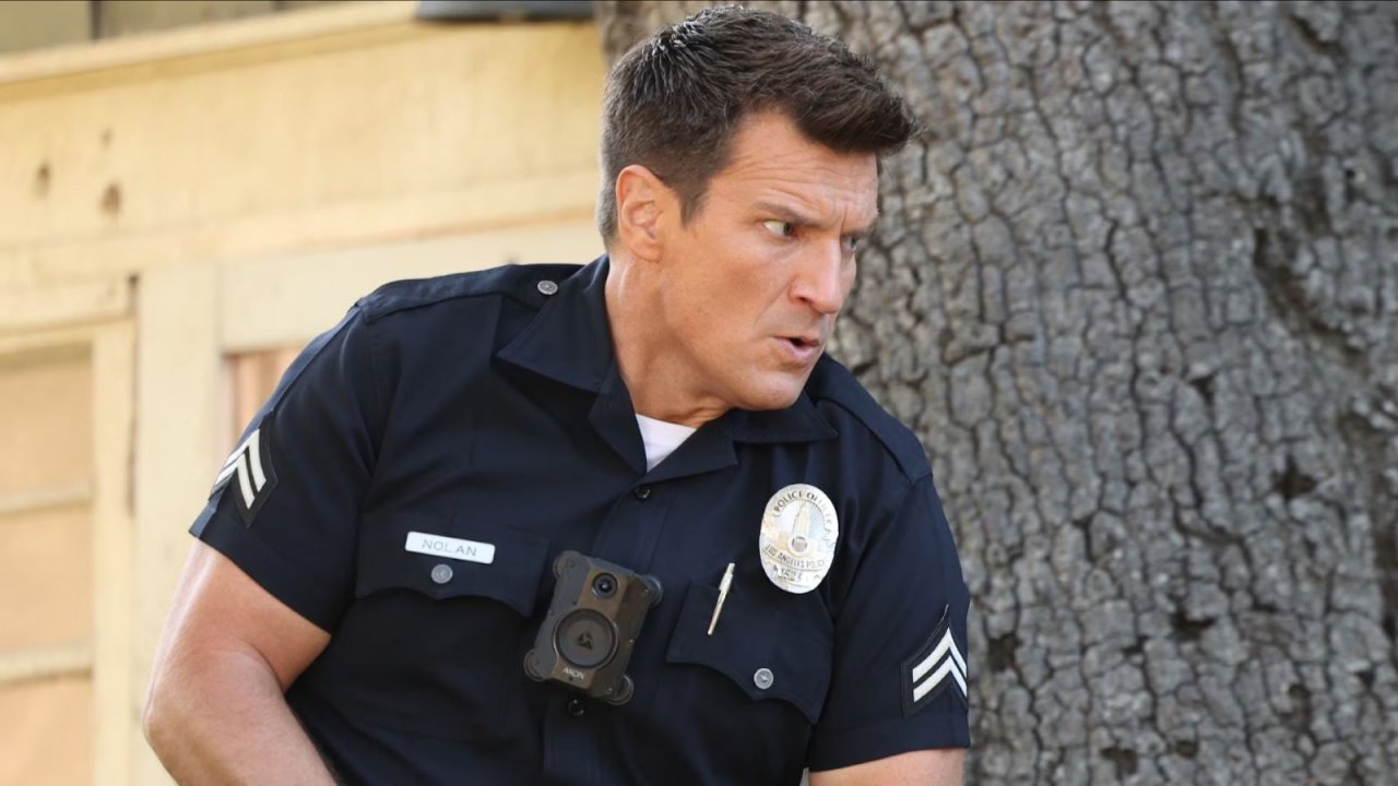 The Rookie 5, stasera 10 novembre su Rai 2: trama e cast della serie con Nathan Fillion
