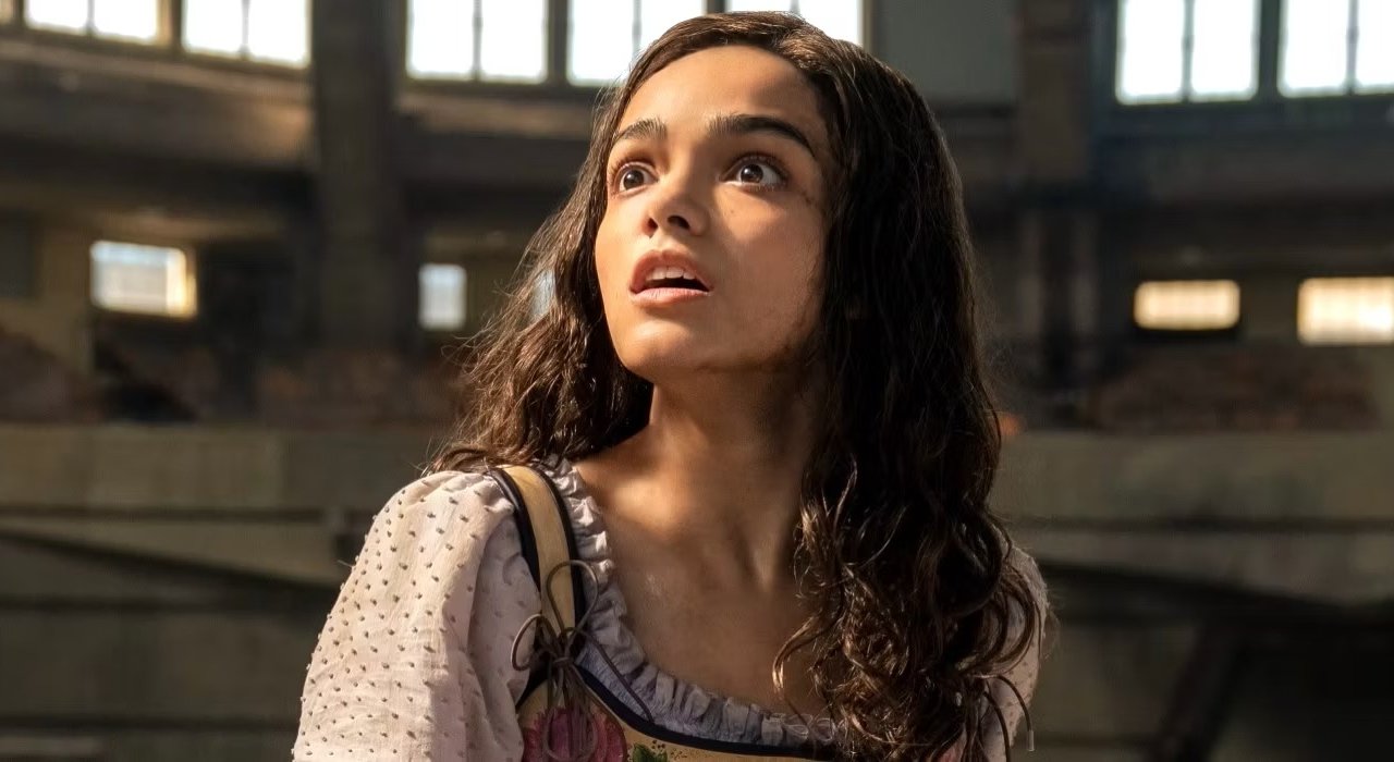 Rachel Zegler in una scena di West Side Story