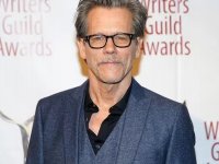 Kevin Bacon ricrea il balletto di Footloose per festeggiare la fine dello sciopero