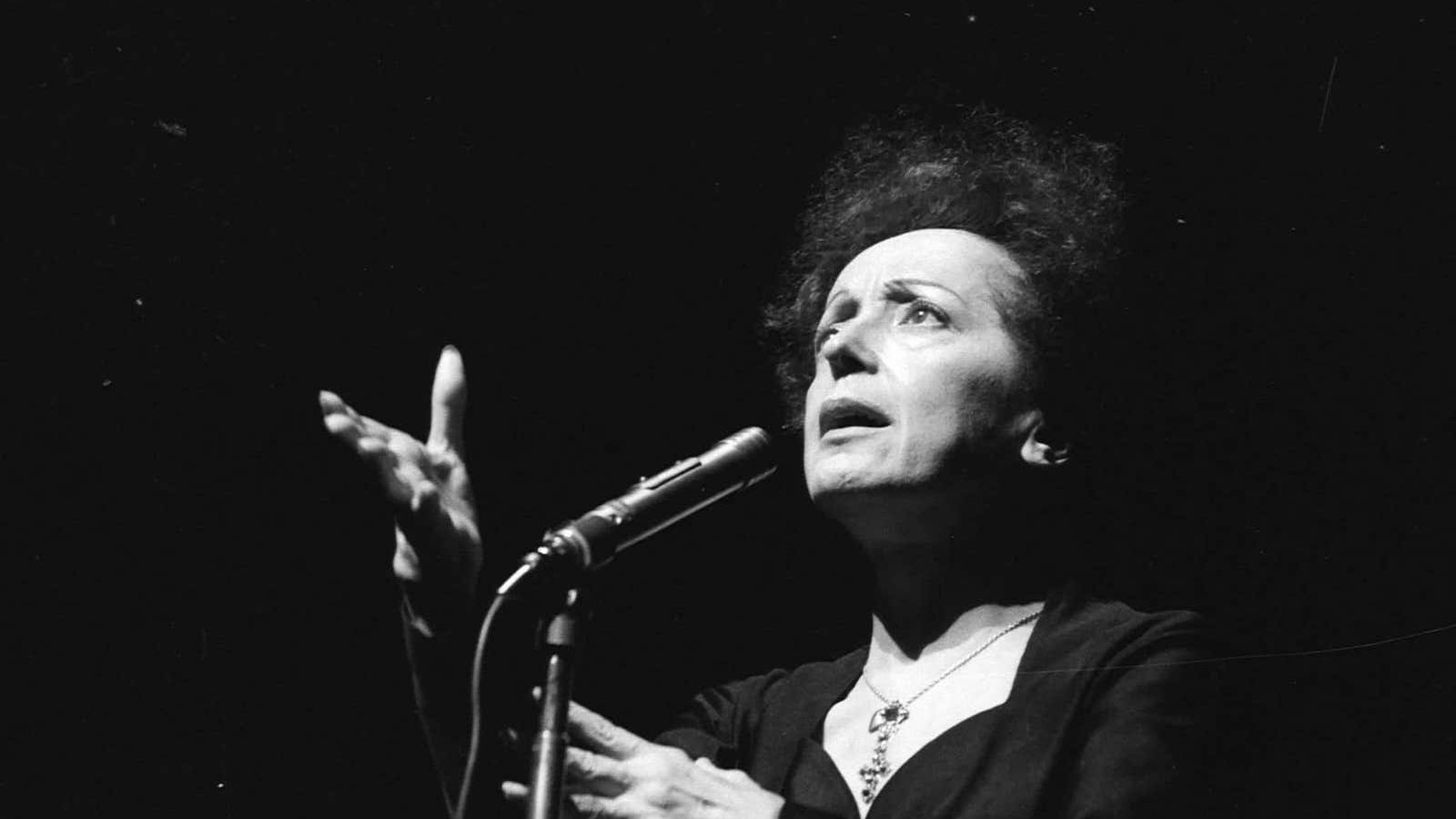 Edith Piaf: Warner Music ricreerà voce e volto dell'artista con l'IA per un biopic