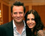 Matthew Perry su Courteney Cox prima della morte: 'È spaventosamente bella'