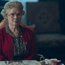The Crown 6: Imelda Staunton in una scena