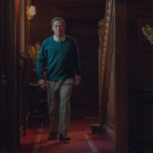 The Crown 6: Dominic West in una scena