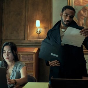 Mr. & Mrs. Smith: i protagonisti Maya Erskine e Donald Glover in una foto