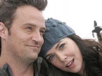 Lauren Graham ricorda Matthew Perry: 'Nell'ultimo anno era felice per il suo libro e l'impatto sulle persone'