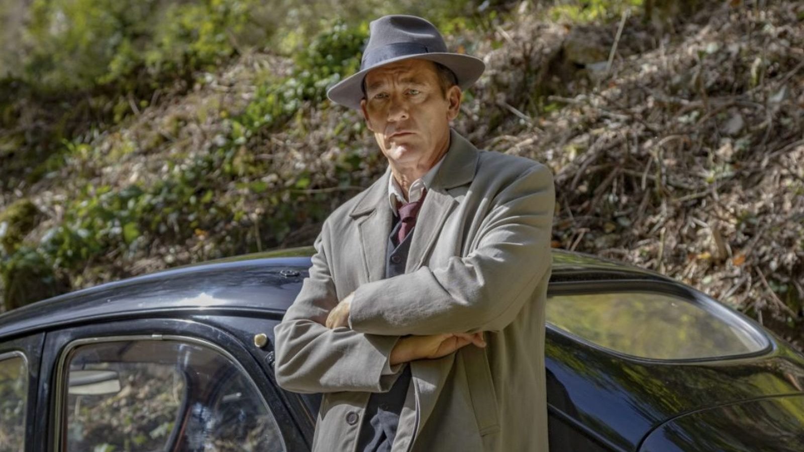 Clive Owen è il più celebre detective al mondo nel trailer di Monsieur Spade