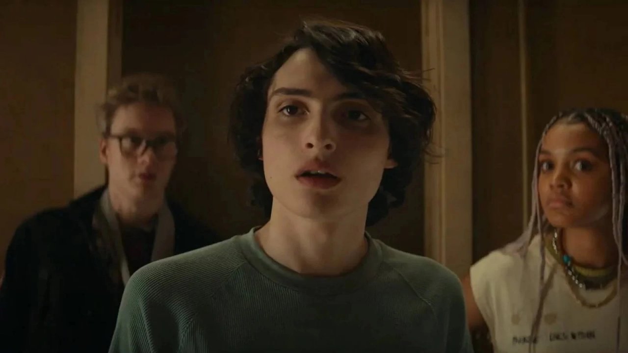 Ghostbusters: Minaccia glaciale, Finn Wolfhard e Mckenna Grace dovevano cantare al compleanno di Paul Rudd