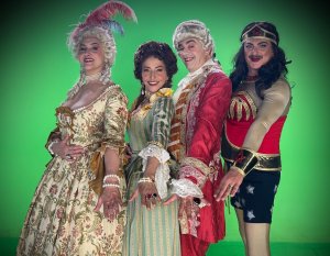 Sensualità a Corte, 18 anni di genialità, maestose risate e non