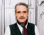 Il conte di Montecristo: Jeremy Irons si unisce al cast della serie diretta da Bille August