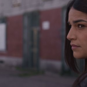 Il paese dei jeans in agosto: Lina Siciliano in una scena del film