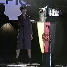 Kissing Gorbaciov: Annarella Giudici dei CCCP sul palco di Melpignano