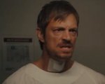 Silent Night: Joel Kinnaman ha provato a non parlare per due mesi durante le riprese del film di John Woo