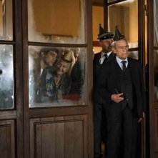 Il punto di rugiada: Alessandro Fella, Eros Pagni in una scena del film