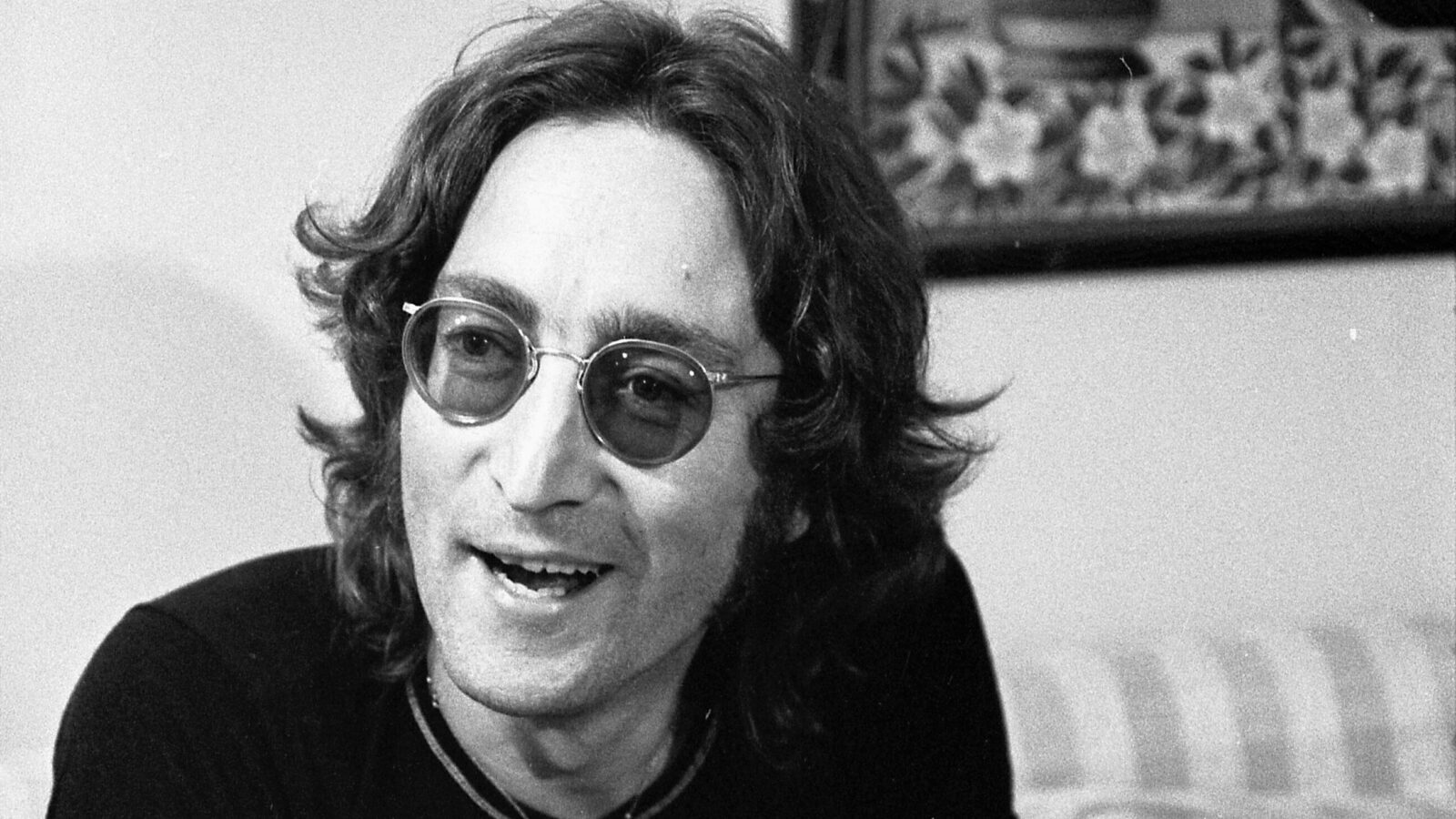 John Lennon: Murder Without A Trial, il trailer della nuova docuserie narrata da Kiefer Sutherland