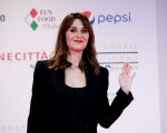 Paola Cortellesi, premiata a Sorrento con il Biglietto d'oro, conferma che tornerà in futuro alla regia