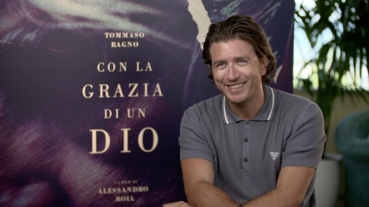 Con la grazia di un dio: Alessandro Roia e il richiamo irresistibile della regia