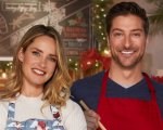 La tavola di Natale, la recensione: cucina e amore per un basico film tv