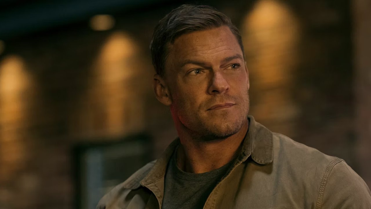 Reacher: Amazon annuncia la stagione 3 e condivide un video che anticipa il debutto dei nuovi episodi