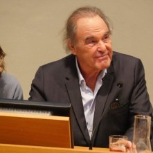 Nuclear Now: Oliver Stone e la traduttrice durante la masterclass di Torino 2023