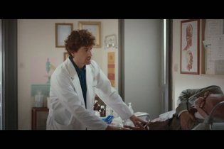 Succede anche nelle migliori famiglie - Trailer