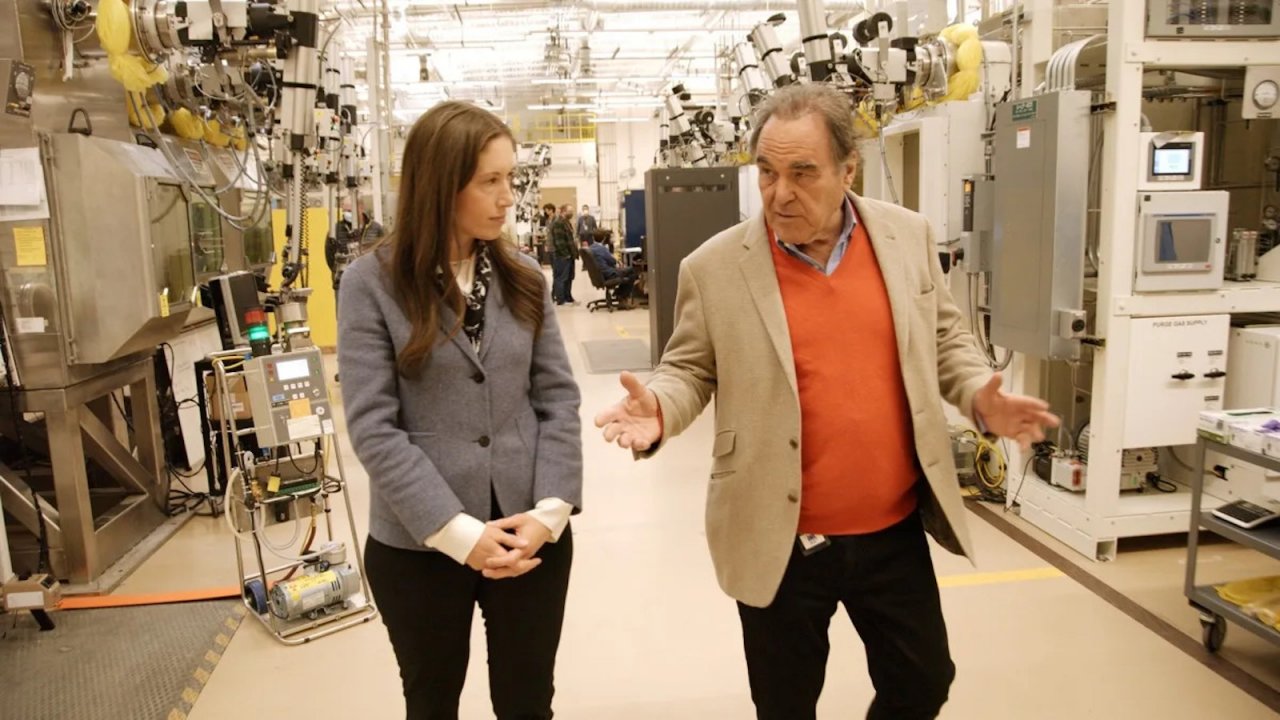 Oliver Stone: Angelo Bonelli dei Verdi attacca il regista per il documentario Nuclear Now