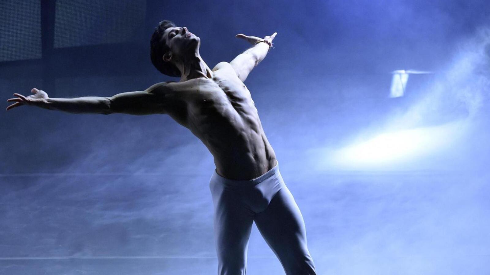 Sanremo 2024: Roberto Bolle sarà il super ospite della finale