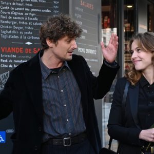 Un colpo di fortuna: Niels Schneider, Lou de Laâge in un'immagine