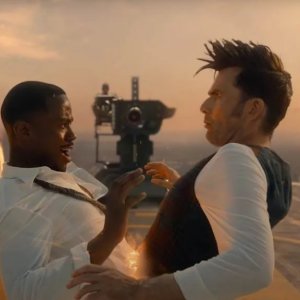 Doctor Who: Ncuti Gatwa e David Tennant in The Giggle