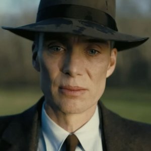 Oppenheimer: un intenso primo piano di Cillian Murphy