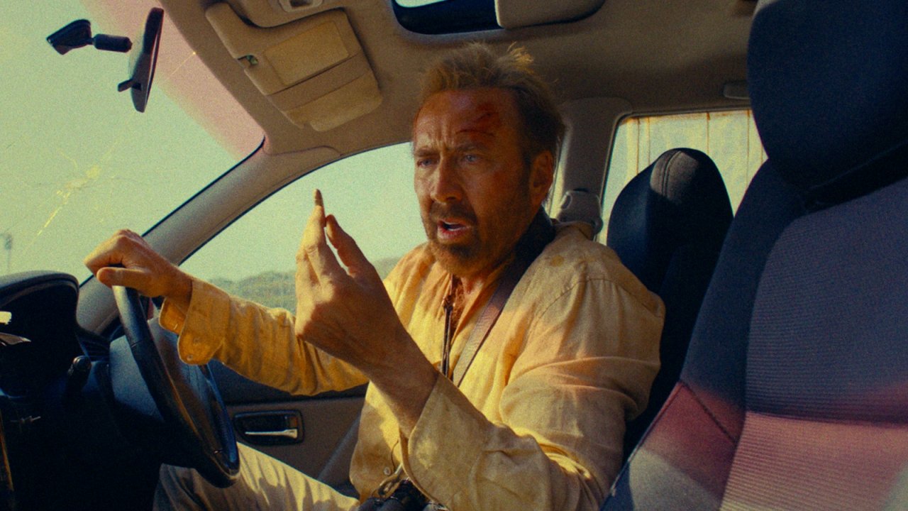 Nicolas Cage nella prima foto di The Surfer, un nuovo thriller psicologico di Lorcan Finnegan