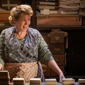 Wonka: Olivia Colman in una scena del film