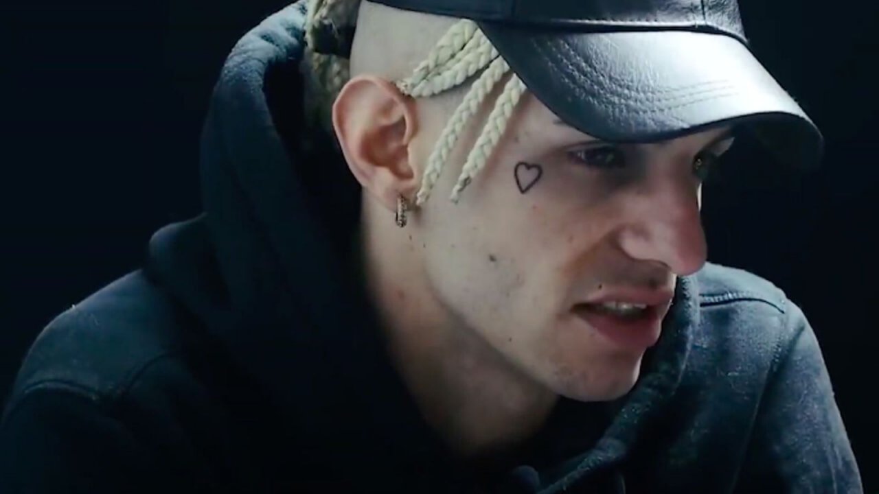 Achille Lauro: il trailer del docufilm Ragazzi-madre: L'Iliade, da domani su Prime Video
