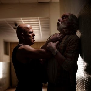 Adagio: Pierfrancesco Favino e Toni Servillo in una scena