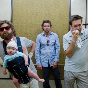 Zach Galifianakis, Bradley Cooper e Ed Helms in un'immagine del film Una notte da leoni