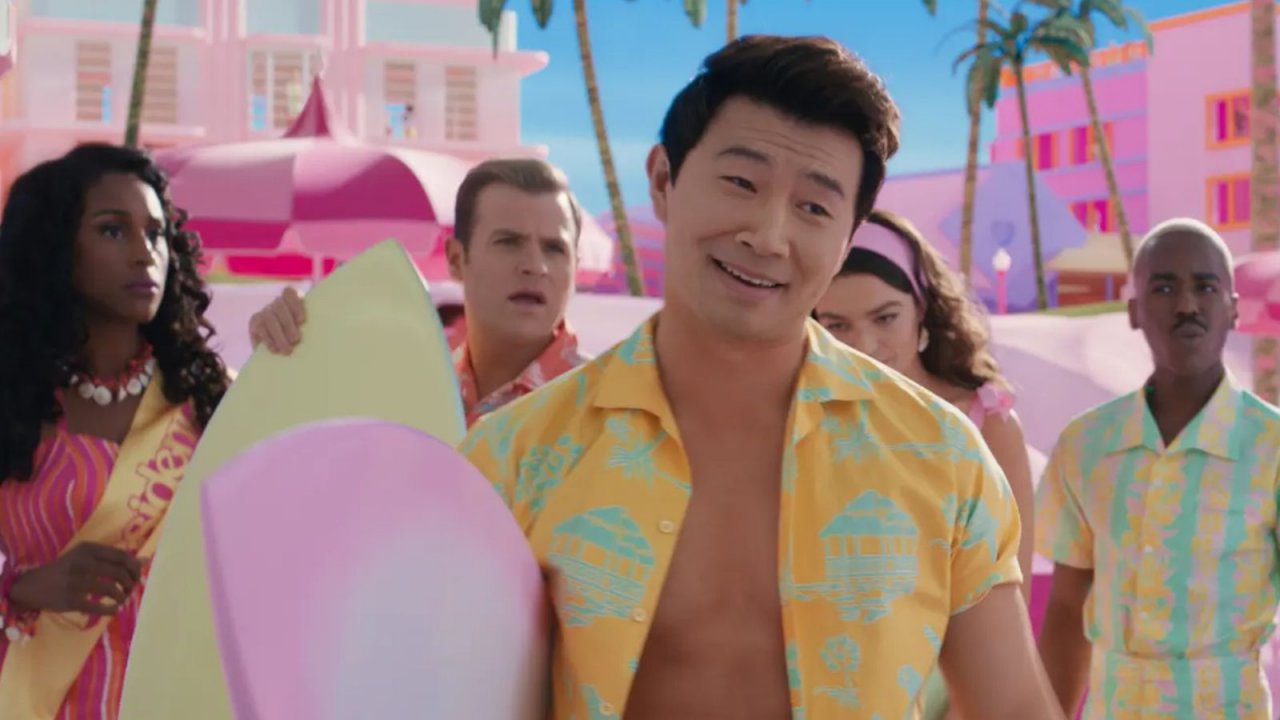 Barbie: Simu Liu esegue dal vivo I'm Just Ken in un'esibizione piena di Kenergy