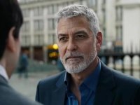 George Clooney scherza sul suo ritorno come Batman: 'Non circolano abbastanza droghe nel mondo'